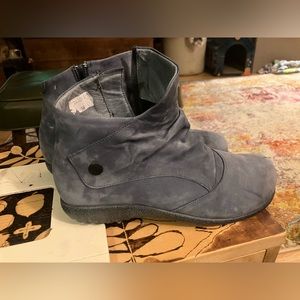 Naot Kahika Bootie, feathery blue